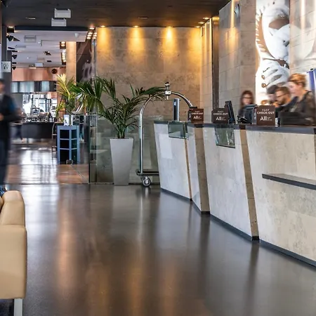 מלון Novotel